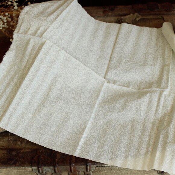 Vintage Fabric Fat Quarter, Quilt Fabric Scrap, Yellow and Cream Calico 19x22" - Picture 1 of 10